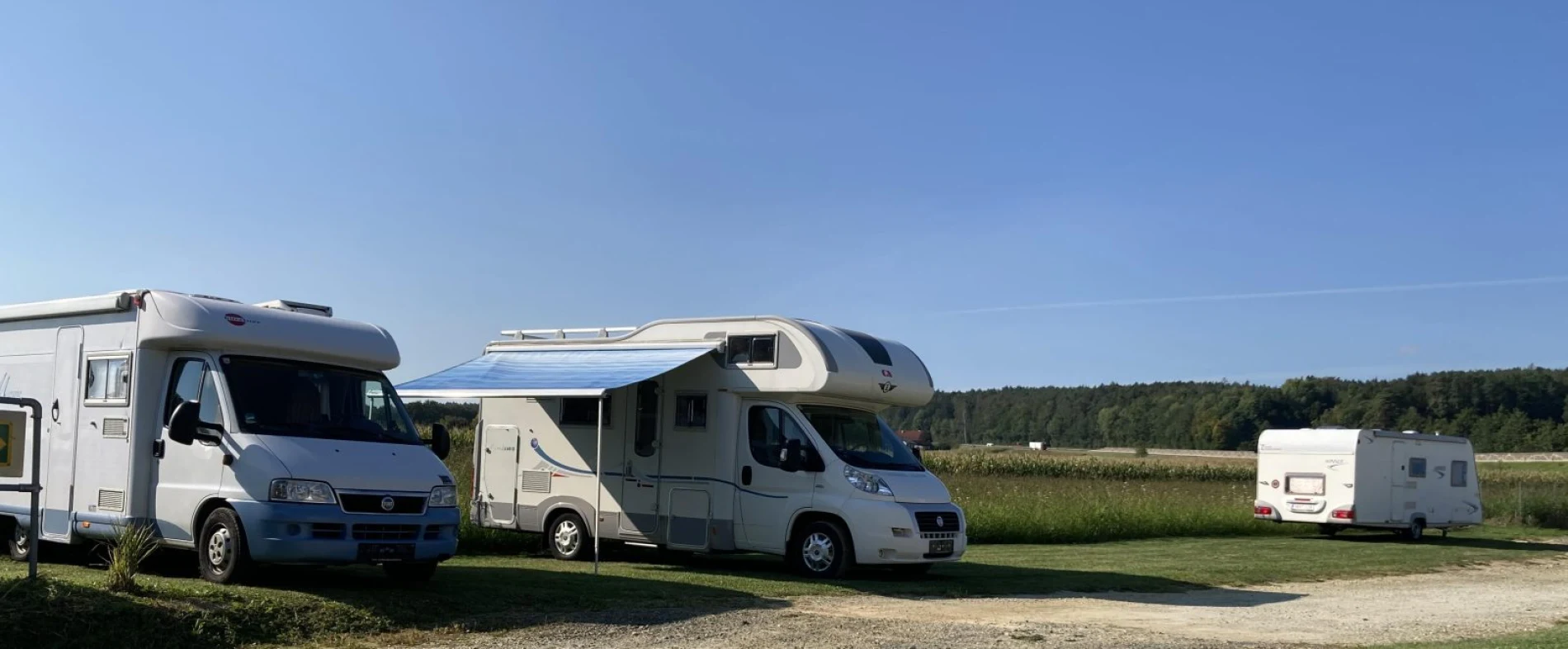 Wohnmobile am Stellplatz in Lafnitz